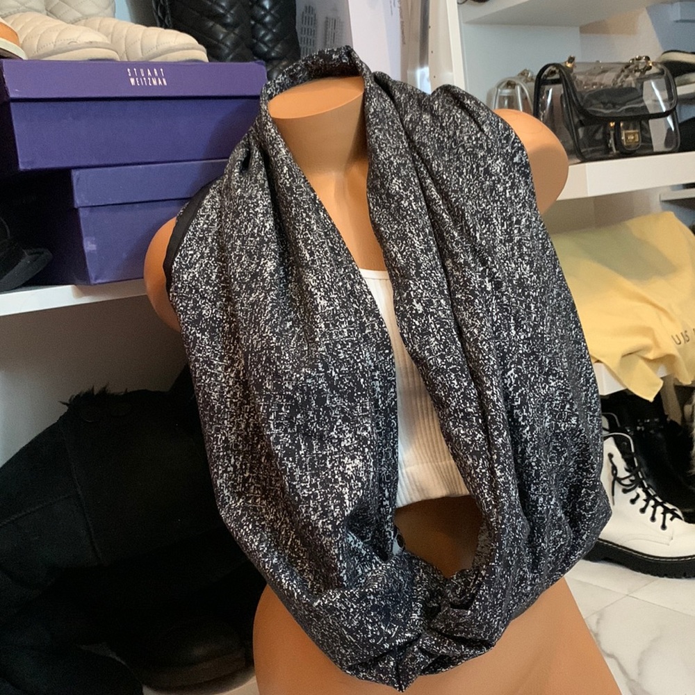 LULULEMON VINYASA SCARF CARDIGAN